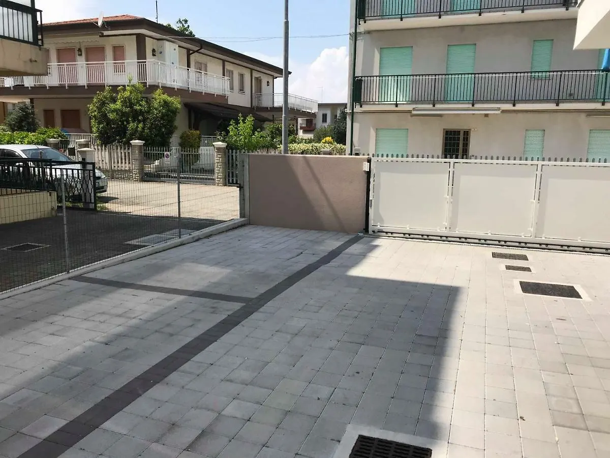 Nuovissimo - 150 Metri Dal Mare - Piazza Marina Hotel Lido di Jesolo Appartamento